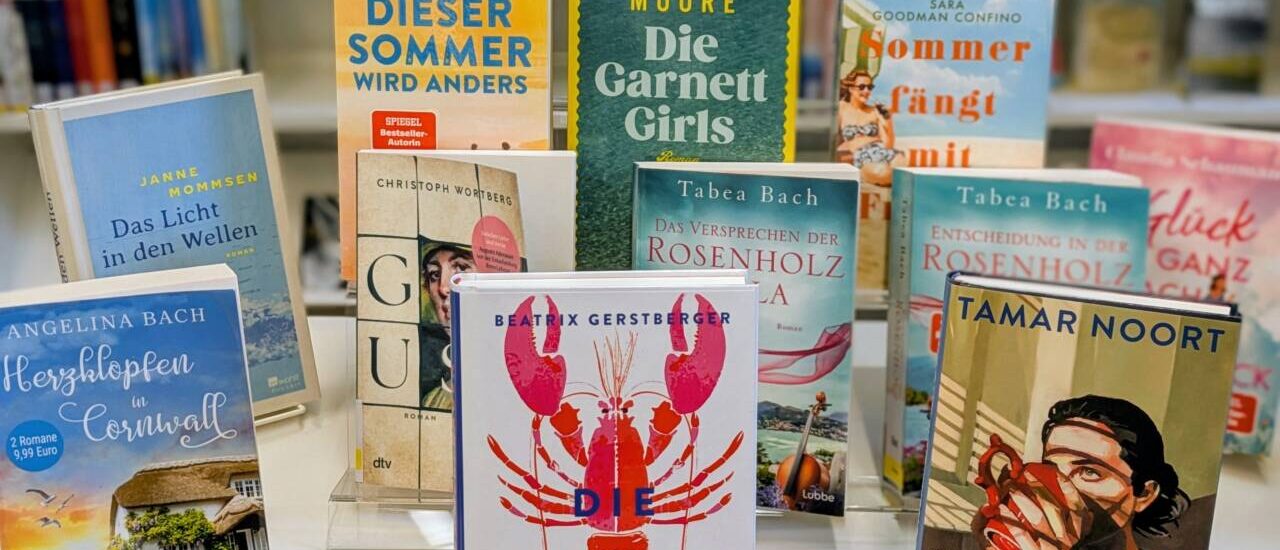 Viele neue Romane und Gesellschaftsspiele warten auf Sie!